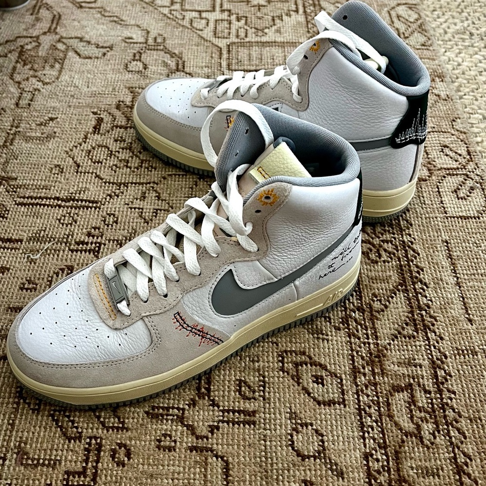 Nike high tops, never worn